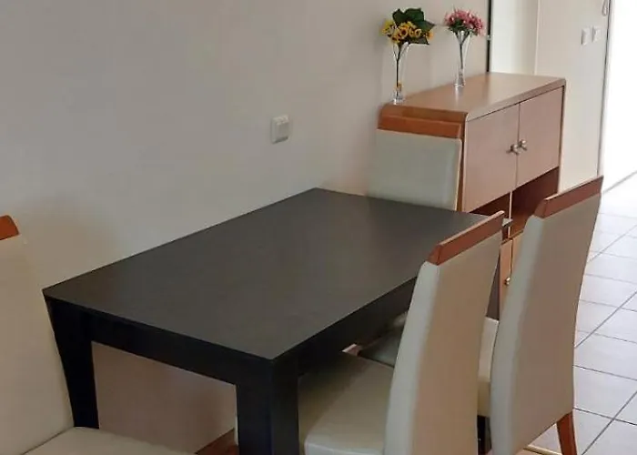 2 Nessebar Club Sunny Apartment *